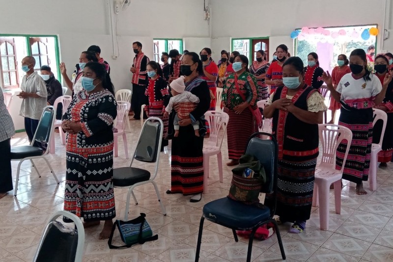 Huay Ja Karn Praise Church 2 03