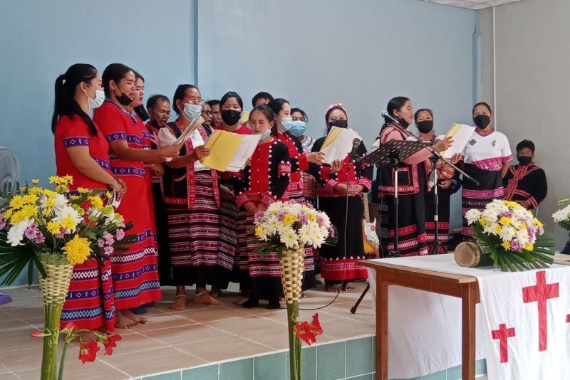 Huay Ja Karn Praise Church 2 04