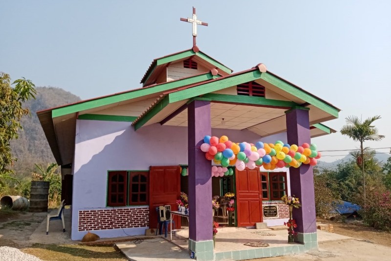 Huay Ja Karn Praise Church 2 07