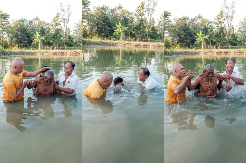 Baptism ceremony Shared Love Srisophon Evangelism Center, Cambodia 07