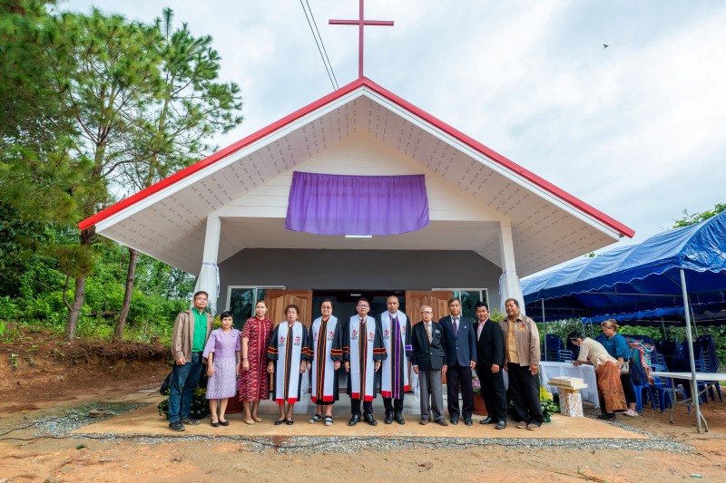 Ceremony to consecrate the Vision Thaiand Church Khunkhon to God 01