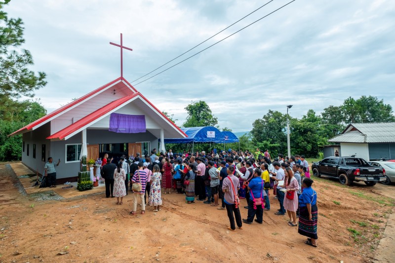 Ceremony to consecrate the Vision Thaiand Church Khunkhon to God 05