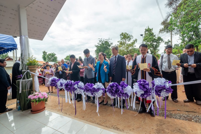 Ceremony to consecrate the Vision Thaiand Church Khunkhon to God 06